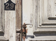 Knock! Knock! Who&rsquo;s there?